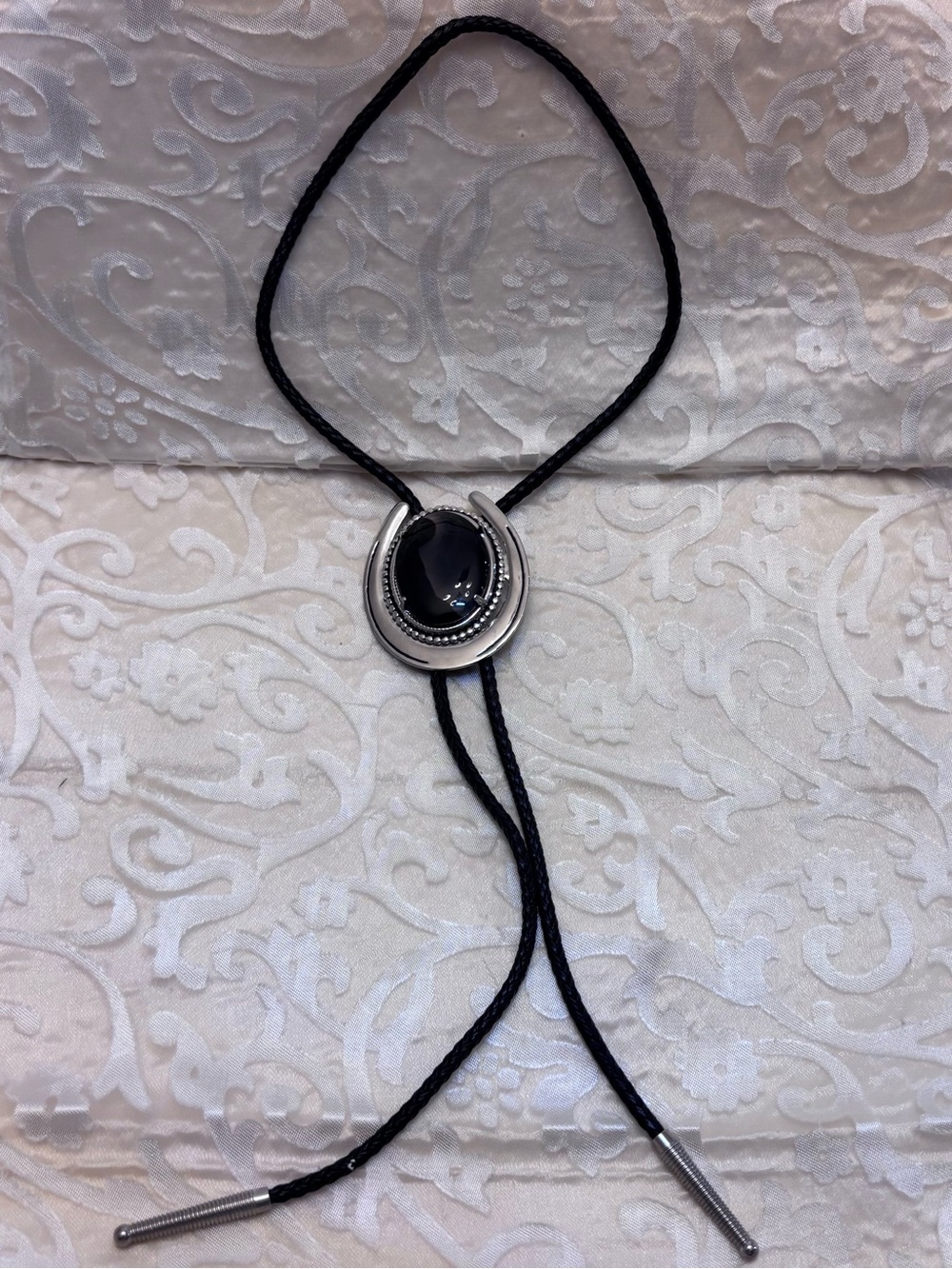 Vintage Western Horseshoe Bolo Tie Silver Tone Black Onyx Stone Cowboy Rodeo